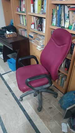 Master revolving chair