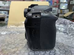 Dslr camera canon 80d full 10 bay 10 box ksat new jesa hai 03212306356