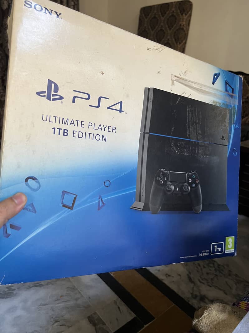 PS4 1TB - ULTIMATE PLAYER EDITION (2 Controllers) 0