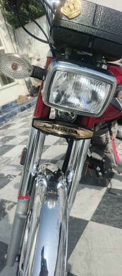 Honda 125 gold edition