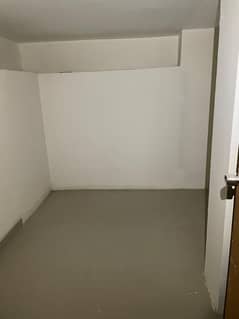 Highly-Desirable 2800 Square Feet Office Available In Gulshan-e-Iqbal - Block 13/B