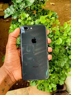I phone 8 Plus (Factory unlocked) Exellent Condition Exchange possible