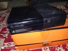 XBox 360 Slim e UK import.