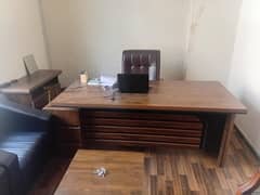 Luxury Executive Office Table for Sale – Like New Condition