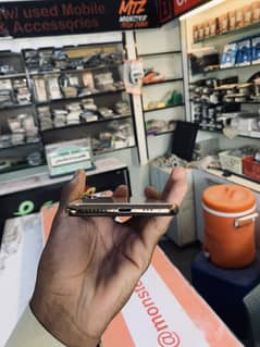 iPhone XS