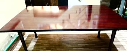 Glossy Wooden Dining Table with Extension – Great Condition