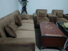 5 Seater sofa set with Table