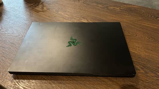 Razer Blade 15 2019 mid-base