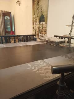 Dining Table with 8 chairs