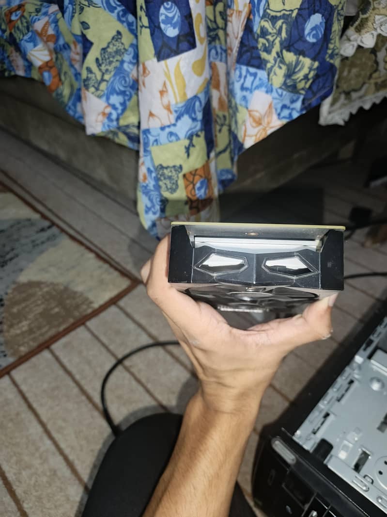 Rx 560 4 gb ddr 5 128 bit 3