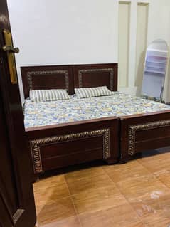 Best for jobians and Students(PIFD,UCP)/Hostel for Girls only