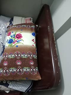 SINGLE BED WITH DROWERS