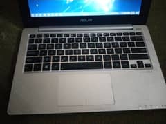Asus X201E
