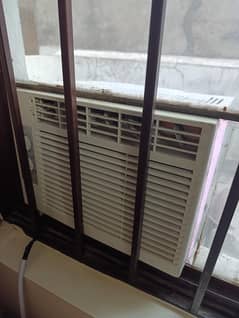 Windows AC 0.5 Ton 110v with 220v converter