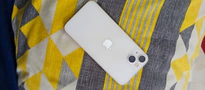 iPhone 13 simple