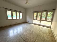 Demolish-Able Plot Near Markaz In F-7 For Sale
