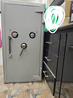GUN SAFE/DIGITAL STEEL CASH LOCKER SAFE/TIJORI/CABINET/LOCKERS/SAFES