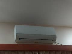 1 ton non inverter Haier Split AC for sale good condition