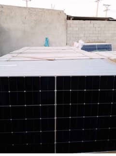 LONGI solar panel for sale 575 watt.
