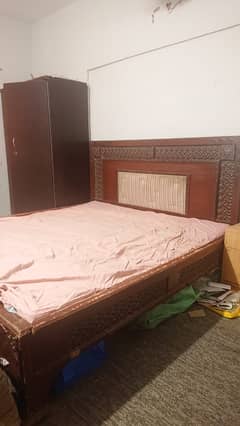King size bed