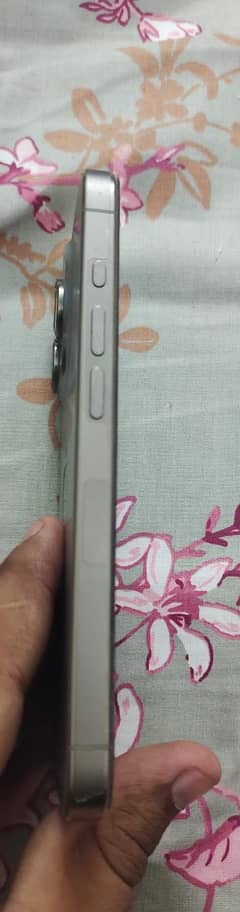 Iphone 15pro box with original cable