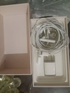 IPHONE 8