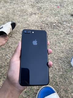 IPhone 7 Plus non 128gb water pasck jutt black 10/10