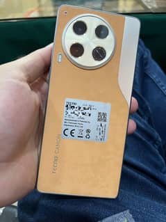 Tecno camon 30 12/256