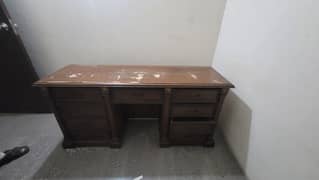 Walnut wood dresser with mirror