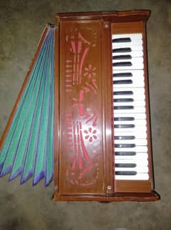 Indian Harmonium best condition 03057570947
