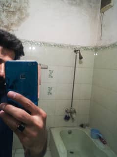 p10 lite 4 64 10by9  condiashin back. damage hai bs