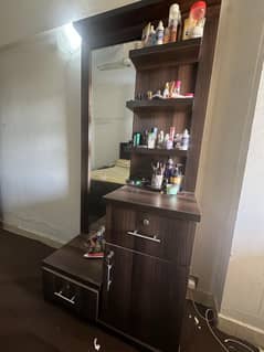 Dressing table