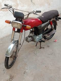 70CC BIKE FOR SELL GOOD CONDITION