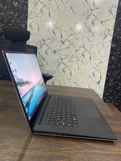 Dell precision 5530 Core i7 8 gen 4 gb graphic card & 4k touch display