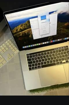 MacBook pro i9 15inch 32gb / 512gb