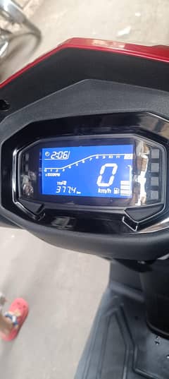 united red color Scooty 10/10 condition 365kilmeter open letter