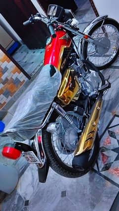 Honda 125 self start gold edition