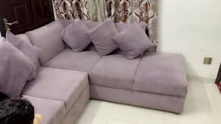 5 seater L shaped sofa with 6 cushions, minor used