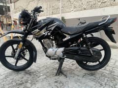 Yamaha YBR 125G 2020 model for sell . Everything is genuine.