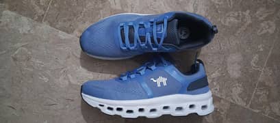 Men's . sports running shoes UK Size 11 Only 1 Left