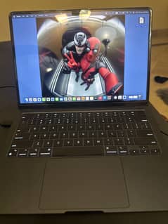MacBook Air 13 inch 16GB RAM / 256 GB SSD Memory