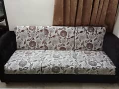 Elegant 7 seater sofa with glass top center table — Great condition!