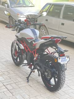 Benelli TNT 150i EFI