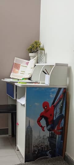 writing table