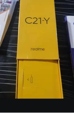 Realme ka C21-Y ka box chahiye Kisi Bhai k pass Ho Tou inform kren.