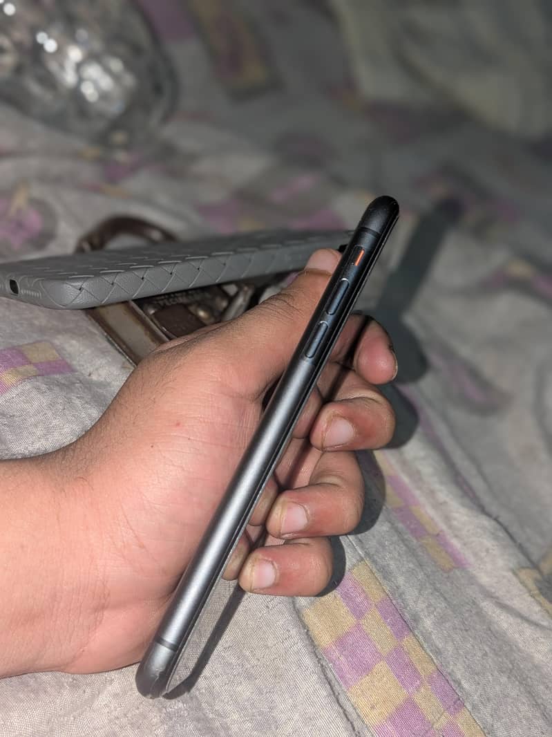 Iphone 11 All Ok 10/10 condition JV condition 1
