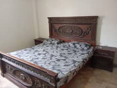 Chinouti wooden bed