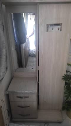 Dressing table
