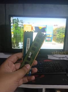 2x 4 gigs ddr3 ram for sale