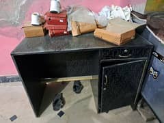 4 Persons Office Setup